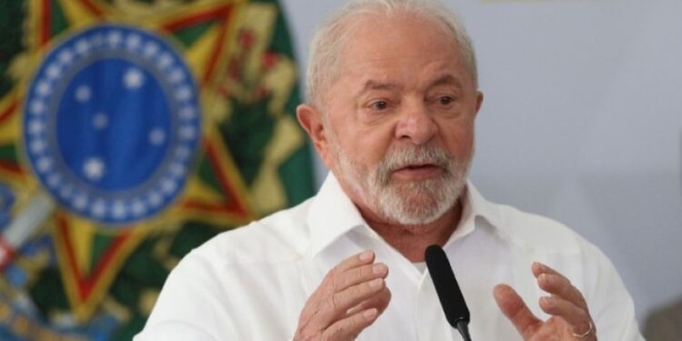 Lula: Presidente sanciona lei que destina R$ 71,4 bilhões para o Bolsa Família Lula: Presidente sanciona lei que destina R$ 71,4 bilhões para o Bolsa Família