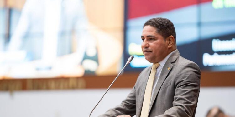 Zé Inácio: Deputado afirma que exercerá com mesmo afinco função de vice-líder do governo na Alema Zé Inácio: Deputado afirma que exercerá com mesmo afinco função de vice-líder do governo na Alema