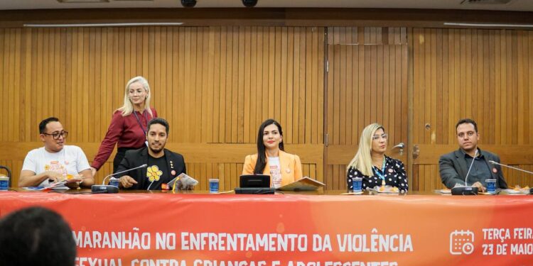 Janaina Ramos: Deputada realiza I Seminário Maio Laranja Janaina Ramos: Deputada realiza I Seminário Maio Laranja