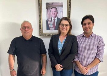 Cláudia Coutinho: Deputada solicita melhorias para a área da Educação de Aldeias Altas