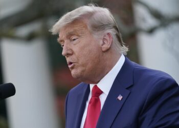 Trump: Ex-presidente admite ter guardado documentos secretos após deixar a Presidência dos EUA