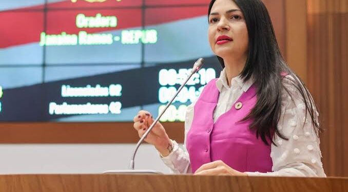 Janaina Ramos: Deputada faz indicação para retomada das obras da MA 006 Janaina Ramos: Deputada faz indicação para retomada das obras da MA 006