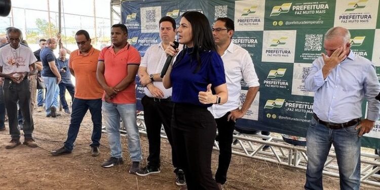 Janaína Ramos: Deputada e prefeito Assis Ramos unidos pelo desenvolvimento esportivo em Imperatriz Janaína Ramos: Deputada e prefeito Assis Ramos unidos pelo desenvolvimento esportivo em Imperatriz