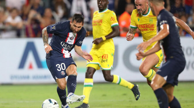 Pai de Messi se reúne com presidente do Barcelona, mas nega acerto: ‘Temos um milhão de coisas para falar’