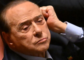 Berlusconi recebe homenagens de Ronaldo, Kaká e Ancelotti; Milan prepara dedicatória especial