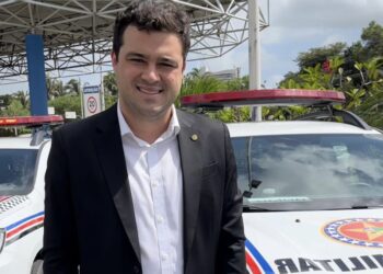 Leandro Bello: Deputado entrega viaturas para reforçar a segurança pública de Timon