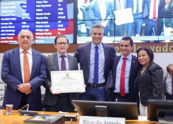 ALEMA: Casa concede Título de Cidadão Maranhense ao diretor do Hospital Aldenora Bello José Generoso