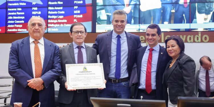 ALEMA: Casa concede Título de Cidadão Maranhense ao diretor do Hospital Aldenora Bello José Generoso ALEMA: Casa concede Título de Cidadão Maranhense ao diretor do Hospital Aldenora Bello José Generoso