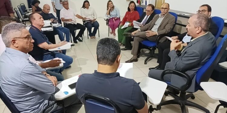 FAMEM: Federação e Governo e Conguarás discutem importantes parcerias e investimentos para a região Litoral Ocidental Maranhense FAMEM: Federação e Governo e Conguarás discutem importantes parcerias e investimentos para a região Litoral Ocidental Maranhense
