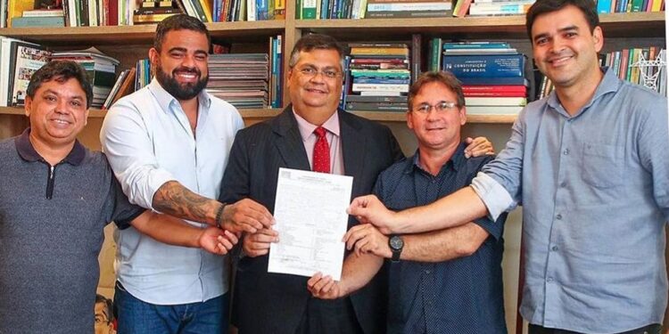 Paulo Victor: Presidente da câmara de São Luís recebeu autorização para desfilição do PCdoB Paulo Victor: Presidente da câmara de São Luís recebeu autorização para desfilição do PCdoB