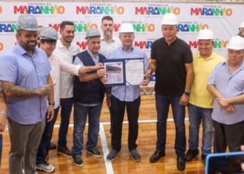 Vereadores acompanham governador em vistoria técnica às obras do ginásio Castelinho