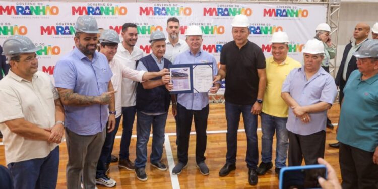 Vereadores acompanham governador em vistoria técnica às obras do ginásio Castelinho Vereadores acompanham governador em vistoria técnica às obras do ginásio Castelinho
