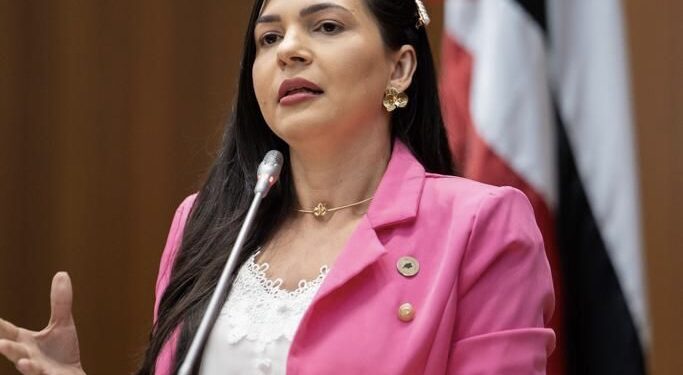 Janaina Ramos: Parlamentar faz indicações para recuperação da MA 365 e iluminação da via que liga Imperatriz à cidade de Davinópolis Janaina Ramos: Parlamentar faz indicações para recuperação da MA 365 e iluminação da via que liga Imperatriz à cidade de Davinópolis