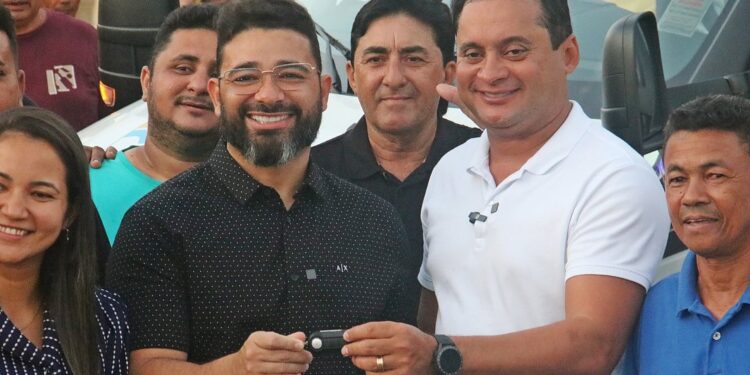 Peritoró: Parceria entre prefeitura e senador Weverton beneficia agricultura na cidade Peritoró: Parceria entre prefeitura e senador Weverton beneficia agricultura na cidade