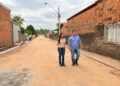 Deputada Janaina Ramos acompanha obras de bloqueteamento na Vila Redenção, em Imperatriz