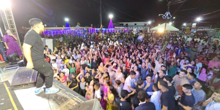 Centro Novo do Maranhão celebra Dia do Evangélico com festa emocionante