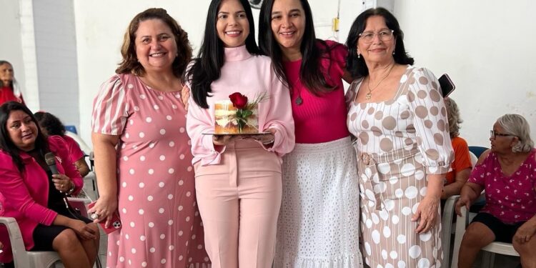 Deputada Janaína Ramos participa de homenagem às servidoras da prefeitura de Imperatriz Deputada Janaína Ramos participa de homenagem às servidoras da prefeitura de Imperatriz