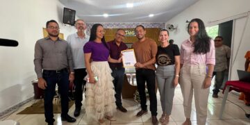 Deputada Janaina participa de entrega de títulos de imóveis em comunidade rural de Imperatriz