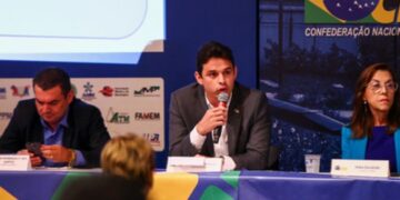 Ivo Rezende participa de Mobilização Municipalista em Brasília pela desoneração da folha de pagamento