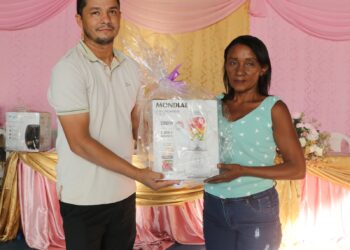 União e Alegria: Comunidade Limão Honra suas Mães em Grande Estilo