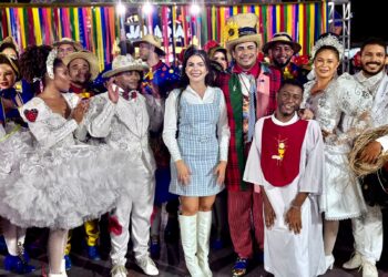 Arraiá da Deputada Janaina leva multidão para folia na Beira Rio