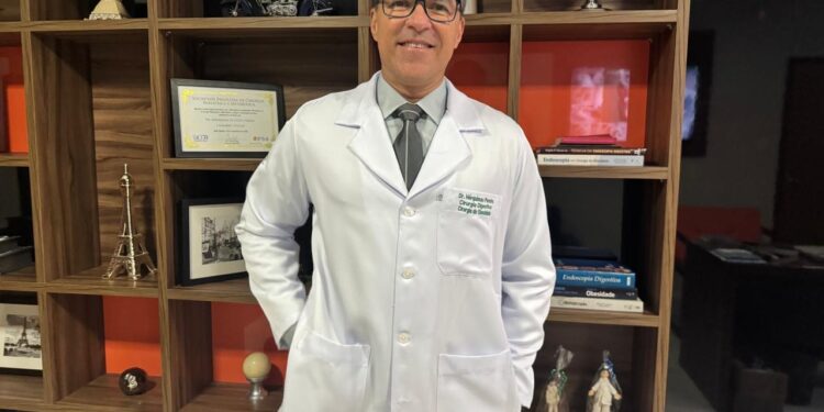 Hérquimas Pereira frisa que hérnia abdominal é consequência de situações que forçam essa região do corpo Hérquimas Pereira frisa que hérnia abdominal é consequência de situações que forçam essa região do corpo