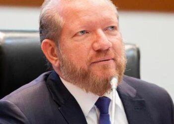 Othelino subverteu regimento em 2017 para assumir presidência