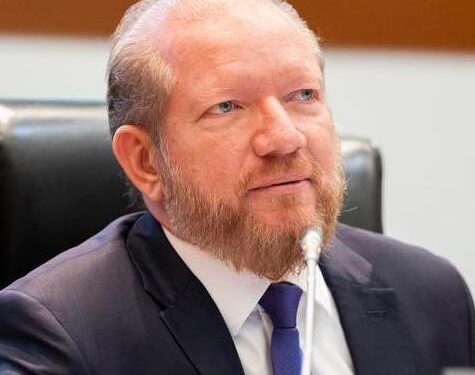 Othelino subverteu regimento em 2017 para assumir presidência Othelino subverteu regimento em 2017 para assumir presidência