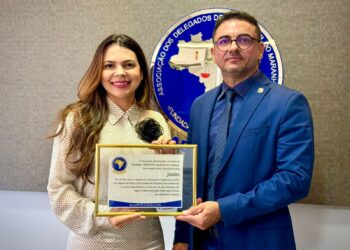 Deputada Janaina recebe homenagem da Adepol Maranhão por contribuição à segurança pública