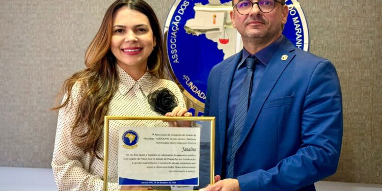 Deputada Janaina recebe homenagem da Adepol Maranhão por contribuição à segurança pública