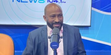 Prefeito Heliezer do Povo fala sobre o progresso e os desafios de Peri Mirim em entrevista à Rádio Mirante