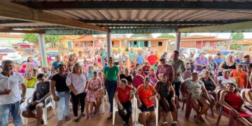 Deputada Janaína promove ação de dia da mulher em Cidelândia