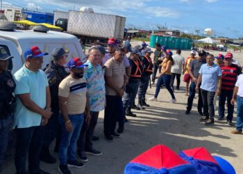 Heliezer do Povo participa de encontro com Carlos Brandão e prefeitos da baixada maranhense durante evento em Praia de Araoca