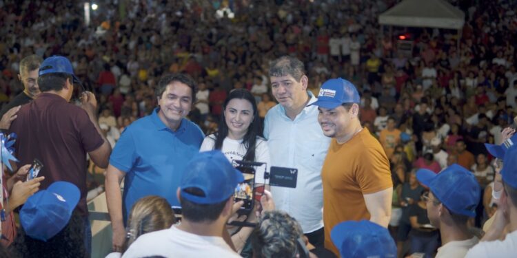 Gestão do Dr. Alexandre realiza grande celebração do Dia das Mães, reafirmando compromisso com as famílias patoenses Gestão do Dr. Alexandre realiza grande celebração do Dia das Mães, reafirmando compromisso com as famílias patoenses