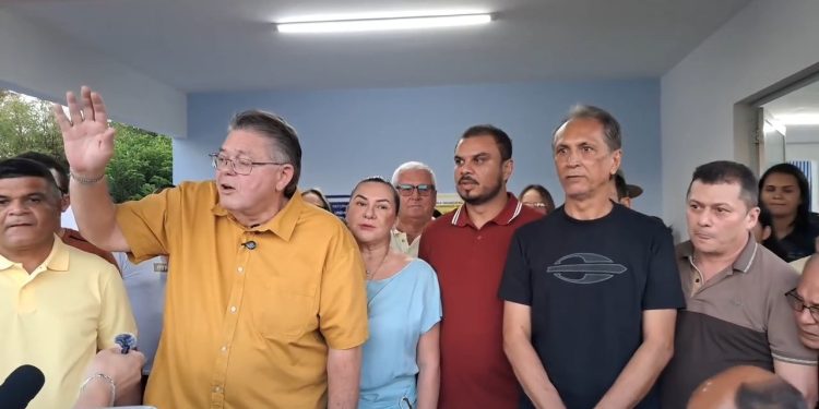 Kléber Tratorzão reinaugura duas Unidades Básicas de Saúde em São Domingos do Maranhão
